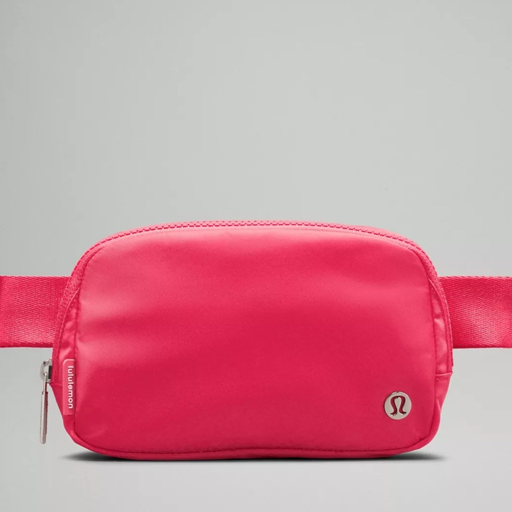 Lululemon Everywhere Belt Bag 1L Glaze Pink
